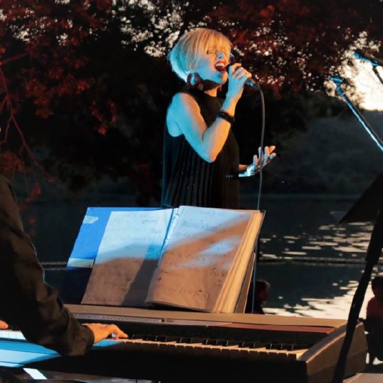 DIEHOLIDAYBUCHT-Aktivitäten-Inside03