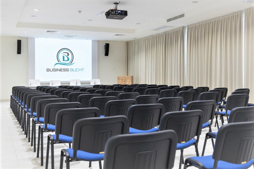 DIEHOLIDAYBUCHT-FEIERN-Meetings02
